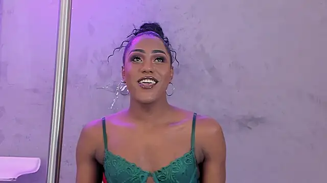 naomi  blair online show from 05/11/26, 03:45