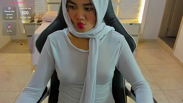 Yaiza farak online show from 02/12/26, 02:17