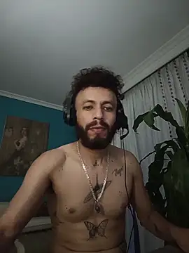 Snapshot of kauzZhomi chatting on 02/17/26, 11:18 kauzZhomi online show from 02/17/26, 11:18