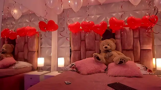 Snapshot of Paris_Velvet chatting on 02/21/26, 12:00 Paris Velvet online show from 02/21/26, 12:00