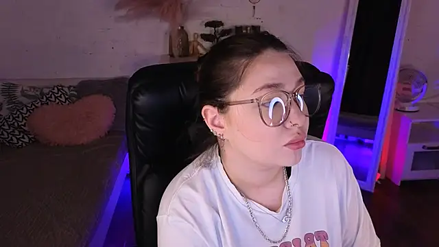 vanessaparadiza online show from 05/12/26, 01:41