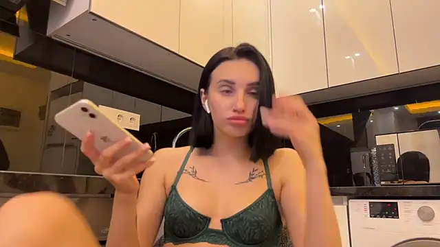 Snapshot of BlackFox_V chatting on 02/01/26, 07:56 BlackFox V online show from 02/01/26, 07:56