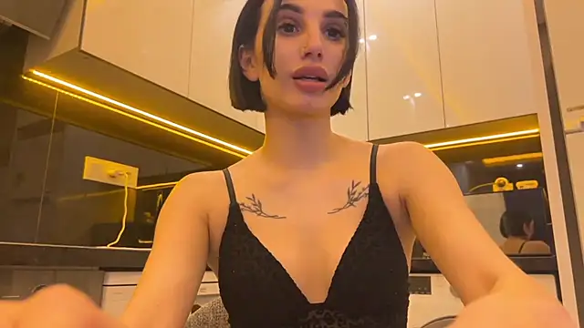 Snapshot of BlackFox_V chatting on 02/08/26, 10:02 BlackFox V online show from 02/08/26, 10:02