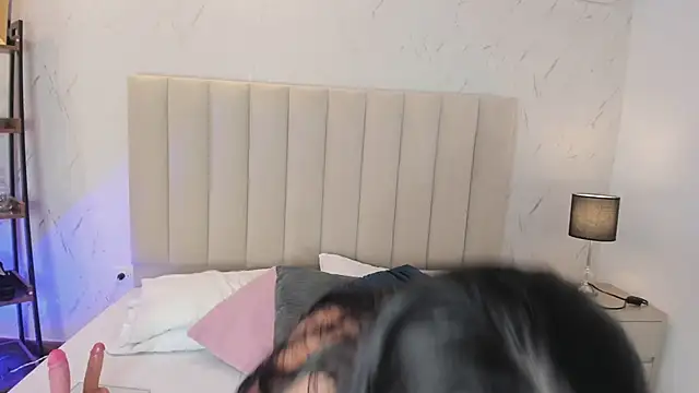 ViolettaRousee  online show from 05/28/26, 10:18