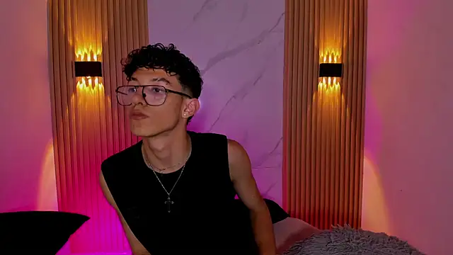 Snapshot of Christopher_Hunter chatting on 02/13/26, 08:05 Christopher Hunter online show from 02/13/26, 08:05