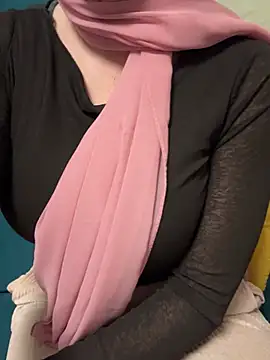 Snapshot of -pinkladyy- chatting on 02/20/26, 05:48 -pinkladyy- online show from 02/20/26, 05:48