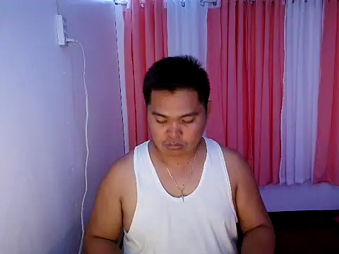 Snapshot of bigloadfox chatting on 04/27/26, 01:20 bigloadfox online show from 04/27/26, 01:20