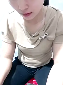 Snapshot of maimai1100 chatting on 04/19/26, 11:40 maimai1100 online show from 04/19/26, 11:40