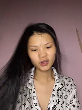 siting00 online show from 04/01/26, 04:04