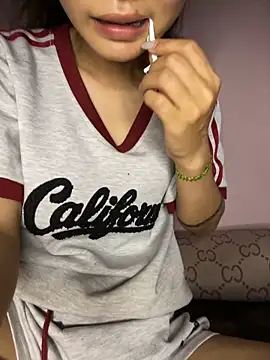 siting00 online show from 04/07/26, 01:44