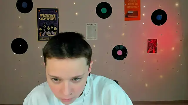 Snapshot of emi_fade chatting on 02/02/26, 09:30 emi fade online show from 02/02/26, 09:30