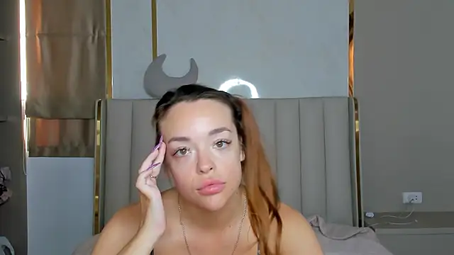 Snapshot of stellaa_quenn chatting on 02/06/26, 01:10 stellaa quenn online show from 02/06/26, 01:10