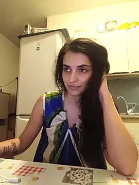 Snapshot of SoniaMoonnnnn chatting on 04/21/26, 07:17 SoniaMoonnnnn online show from 04/21/26, 07:17
