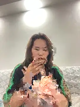 Snapshot of Youyou_12 chatting on 02/04/26, 01:28 Youyou 12 online show from 02/04/26, 01:28