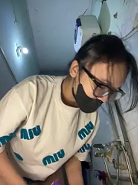 Leeeiuu online show from 02/01/26, 02:59