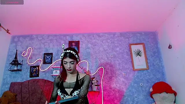 Everlin  Hot  online show from 03/05/26, 12:34