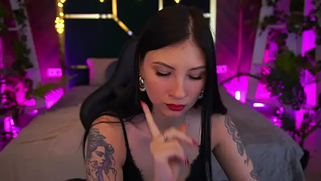 LunaaMay online show from 02/17/26, 09:06