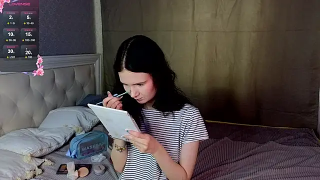 Glow hollow online show from 02/21/26, 04:13