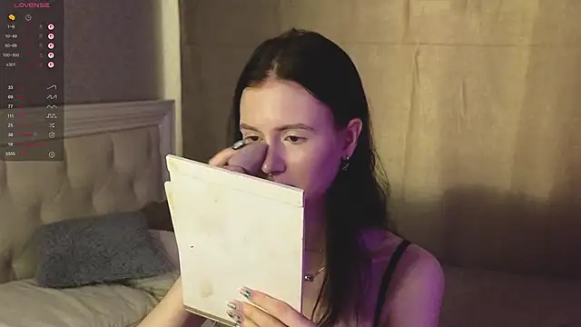 Glow hollow online show from 02/25/26, 04:11