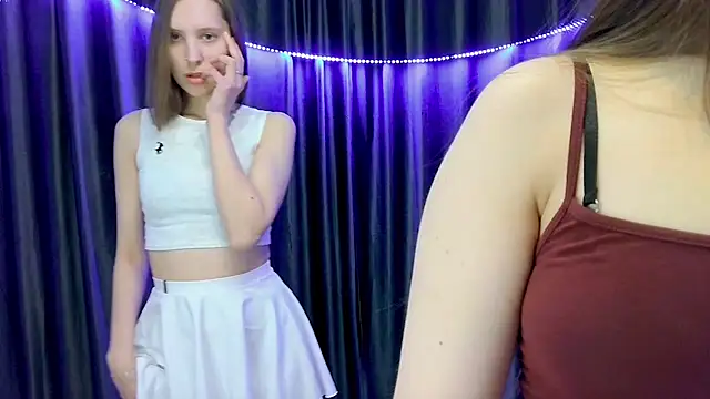 Snapshot of GloriaWalkerJr chatting on 03/02/26, 03:30 GloriaWalkerJr online show from 03/02/26, 03:30