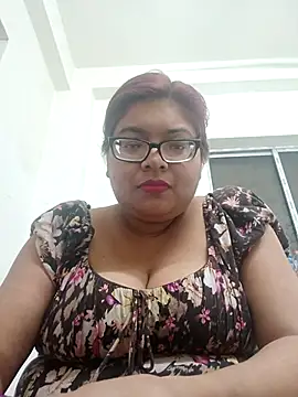 Elie Hallway online show from 02/04/26, 06:47