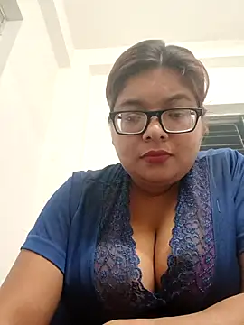 Snapshot of Elie_Hallway chatting on 04/30/26, 06:47 Elie Hallway online show from 04/30/26, 06:47