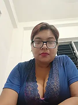 Snapshot of Elie_Hallway chatting on 05/15/26, 06:48 Elie Hallway online show from 05/15/26, 06:48