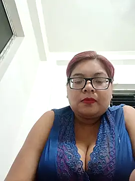 Elie Hallway online show from 06/18/26, 06:01