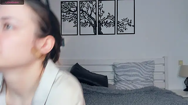 Snapshot of MalvinaTrafford chatting on 02/15/26, 10:06 MalvinaTrafford online show from 02/15/26, 10:06