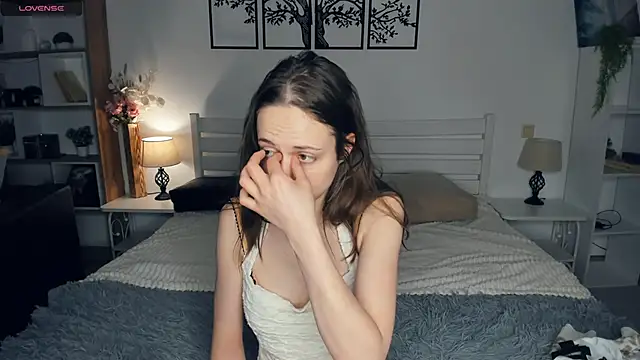 Snapshot of MalvinaTrafford chatting on 02/21/26, 08:43 MalvinaTrafford online show from 02/21/26, 08:43