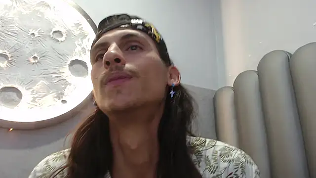 Snapshot of Noha-Smith chatting on 02/27/26, 12:21 Noha-Smith online show from 02/27/26, 12:21