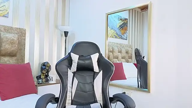 amara queen  online show from 03/15/26, 12:44