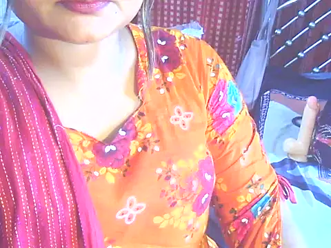 Nusrat Faria online show from 05/19/26, 09:37