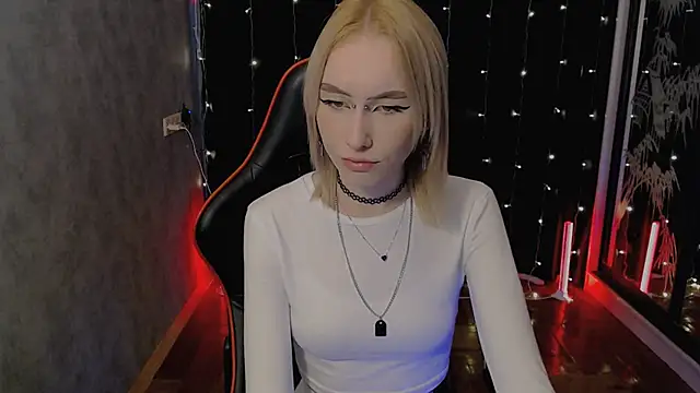 Snapshot of crybambi chatting on 02/06/26, 07:02 crybambi online show from 02/06/26, 07:02