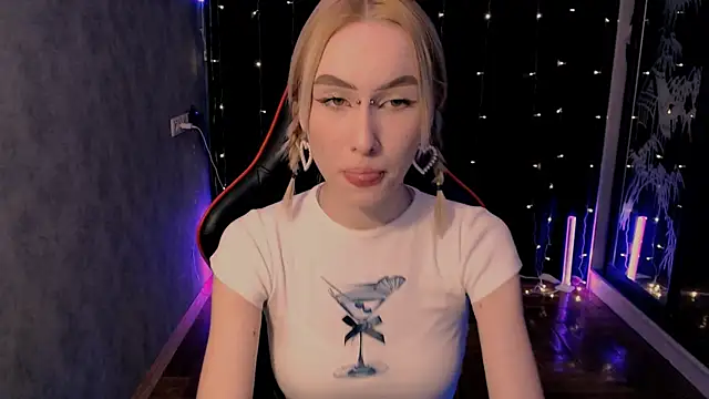 Snapshot of crybambi chatting on 02/11/26, 07:02 crybambi online show from 02/11/26, 07:02