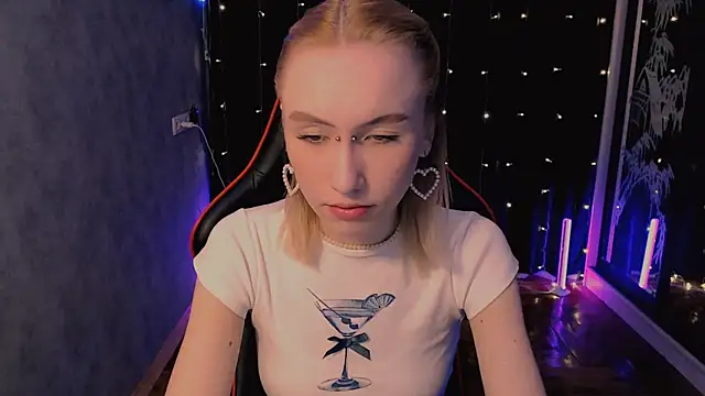 Snapshot of crybambi chatting on 02/13/26, 06:20 crybambi online show from 02/13/26, 06:20