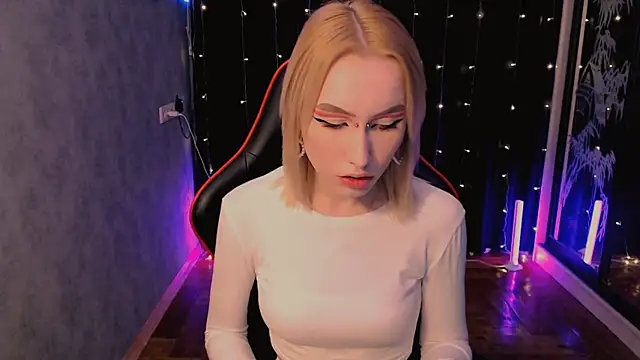 Snapshot of crybambi chatting on 02/14/26, 08:11 crybambi online show from 02/14/26, 08:11