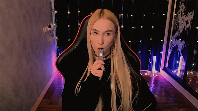 Snapshot of crybambi chatting on 02/27/26, 07:41 crybambi online show from 02/27/26, 07:41