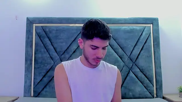 Apolo Gray online show from 02/18/26, 05:25