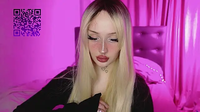 Snapshot of Lolykari chatting on 02/28/26, 06:20 Lolykari online show from 02/28/26, 06:20