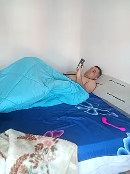 laparejaideal08 online show from 04/18/26, 07:12