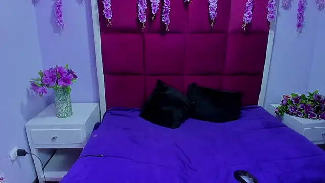 Snapshot of Aysha_Love_ chatting on 02/26/26, 02:43 Aysha Love online show from 02/26/26, 02:43