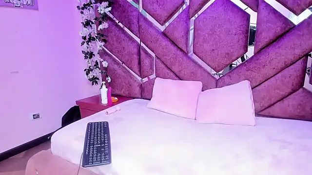 Snapshot of Aysha_Love_ chatting on 02/27/26, 02:55 Aysha Love online show from 02/27/26, 02:55