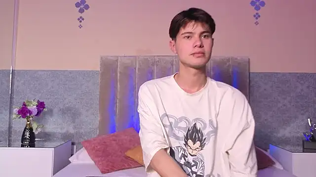 Snapshot of Derek_Sinn chatting on 02/12/26, 08:15 Derek Sinn online show from 02/12/26, 08:15