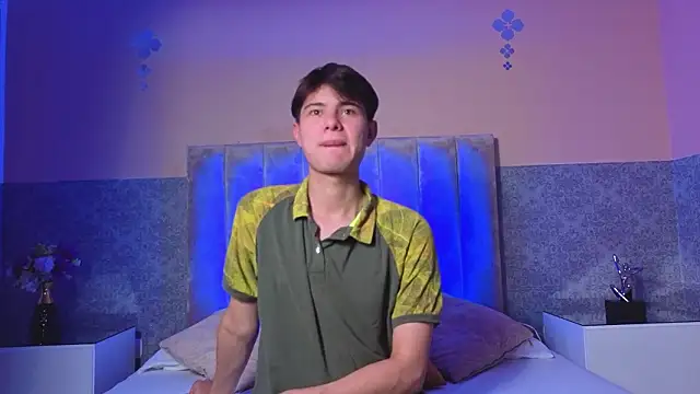 Snapshot of Derek_Sinn chatting on 02/24/26, 08:29 Derek Sinn online show from 02/24/26, 08:29