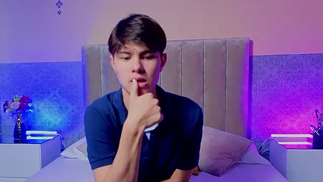 Snapshot of Derek_Sinn chatting on 02/26/26, 08:19 Derek Sinn online show from 02/26/26, 08:19