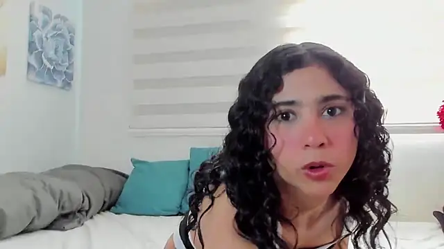 Snapshot of LunaLith chatting on 02/20/26, 02:39 LunaLith online show from 02/20/26, 02:39