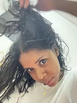 LIA PARKERR online show from 02/21/26, 12:11