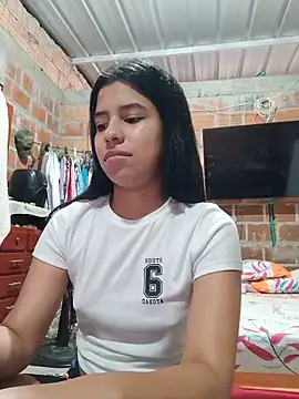 Snapshot of tifany_lechosa111 chatting on 06/16/26, 06:21 tifany lechosa111 online show from 06/16/26, 06:21