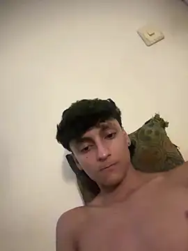 Snapshot of BOY_0914 chatting on 02/12/26, 01:11 BOY 0914 online show from 02/12/26, 01:11